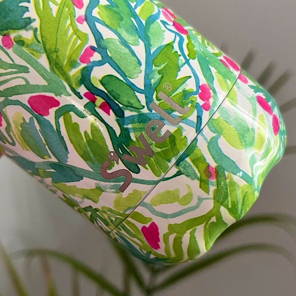 LILLY PULITZER | S’WELL | STARBUCKS collaboration! - Picture 8 of 9